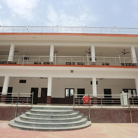 Spot On Angel Garden Hotel Aligarh Exterior photo